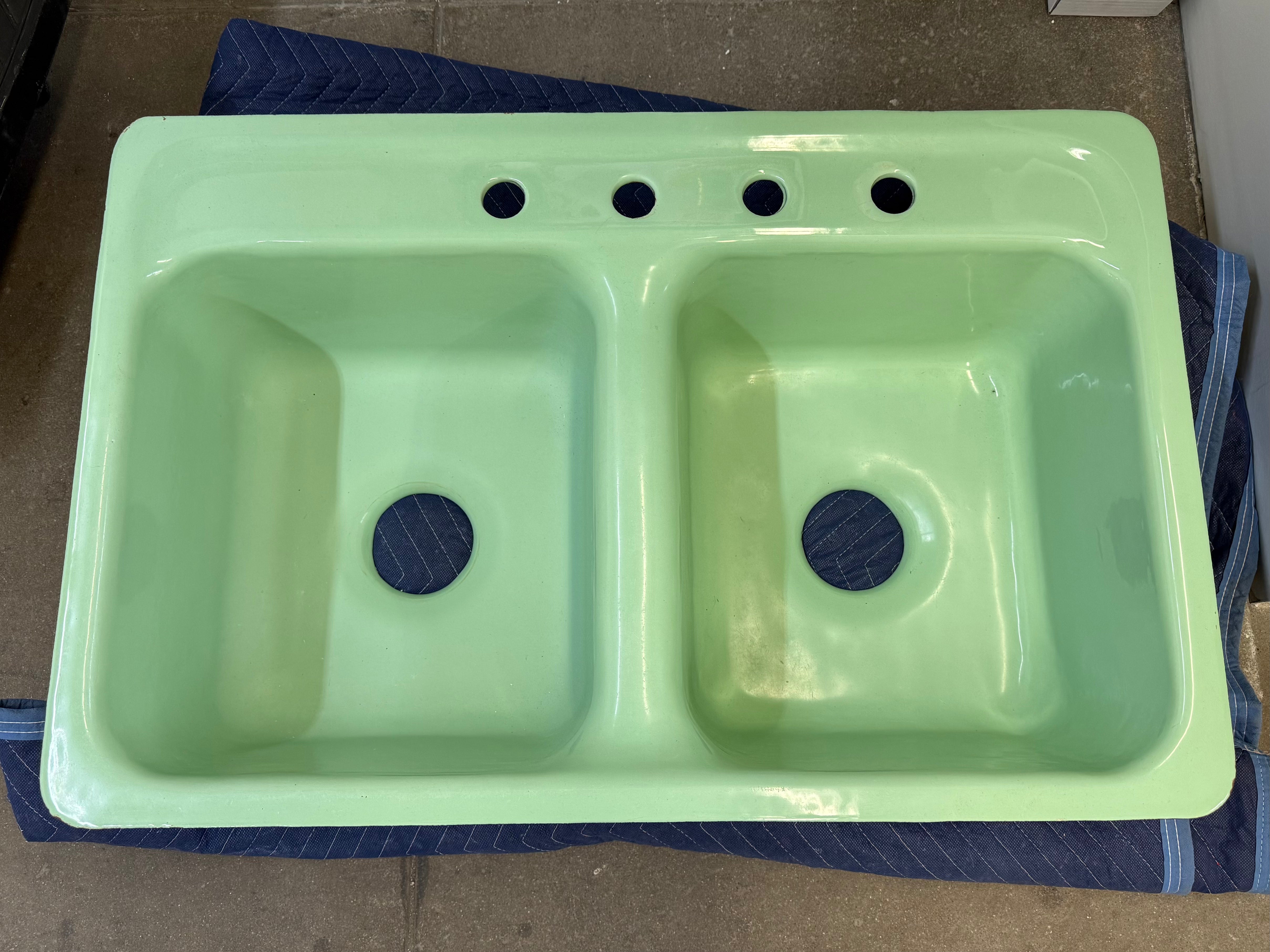(SK-200) 1956 Kitchen Sink (Spring Green)