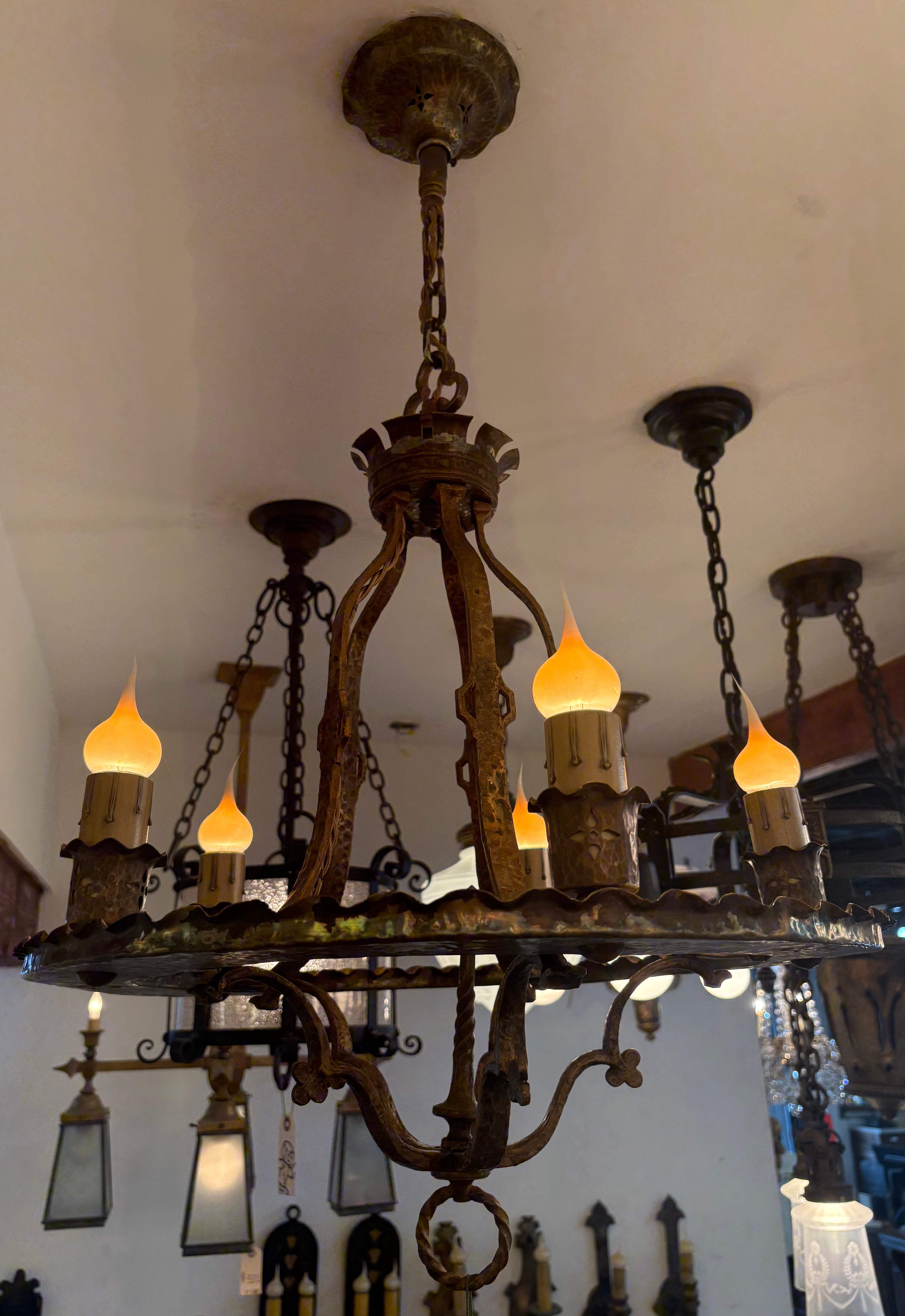 Chandelier (LT- 1120)