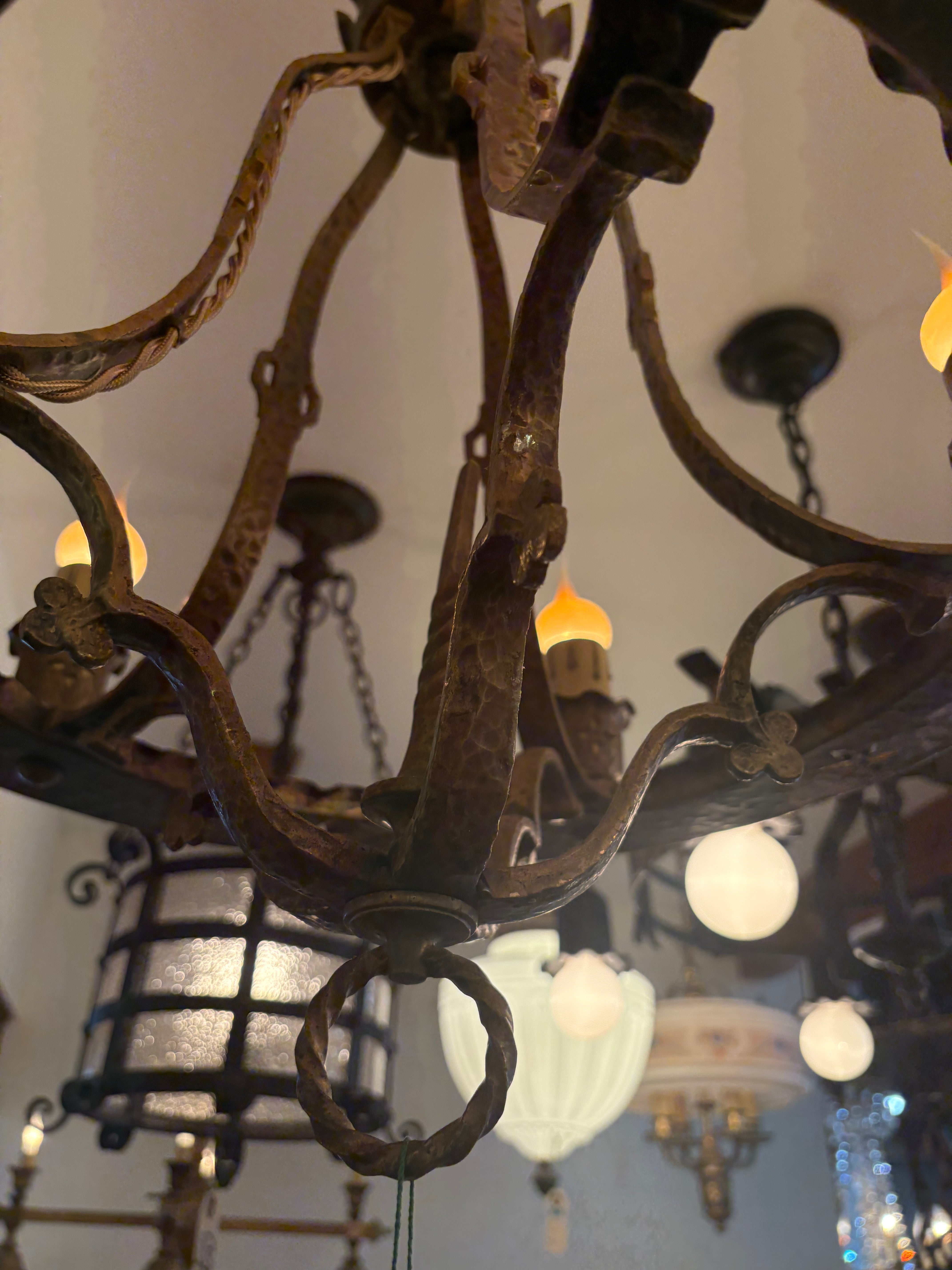 Chandelier (LT- 1120)