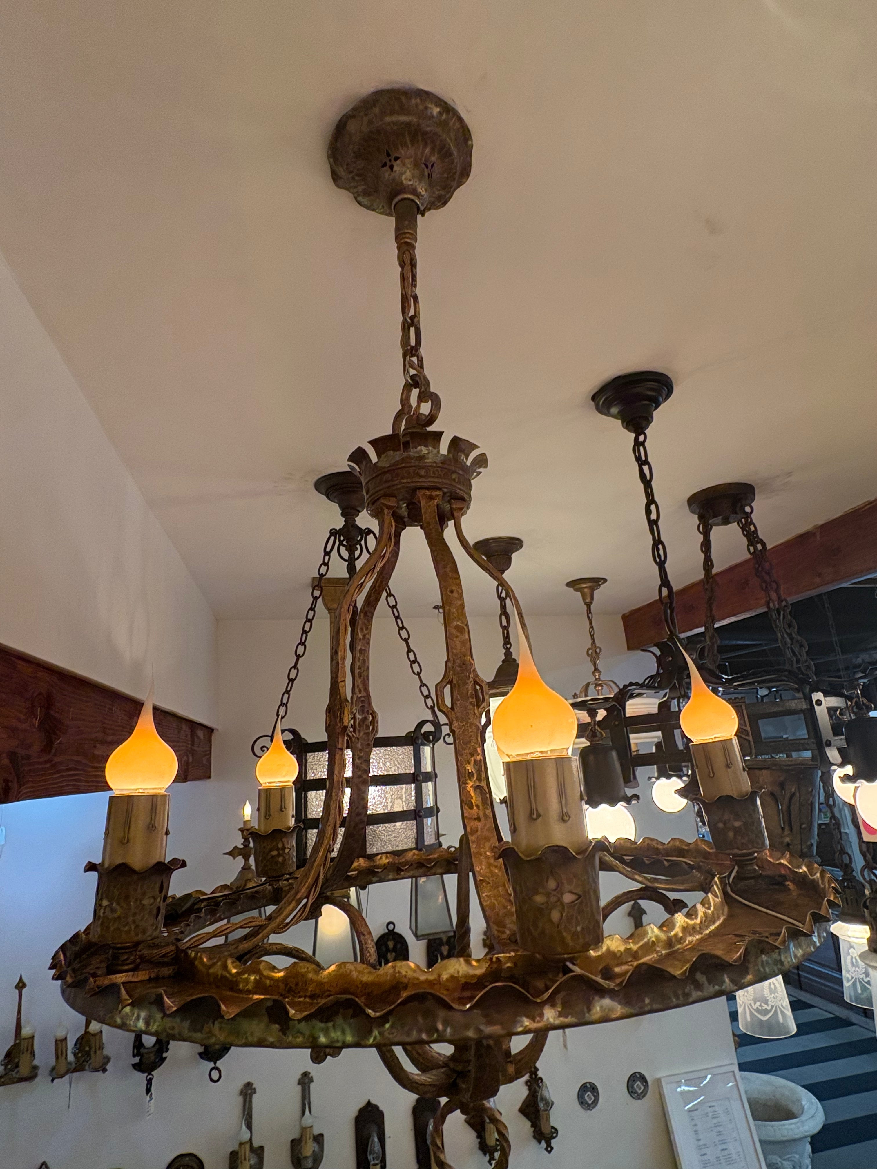 Chandelier (LT- 1120)