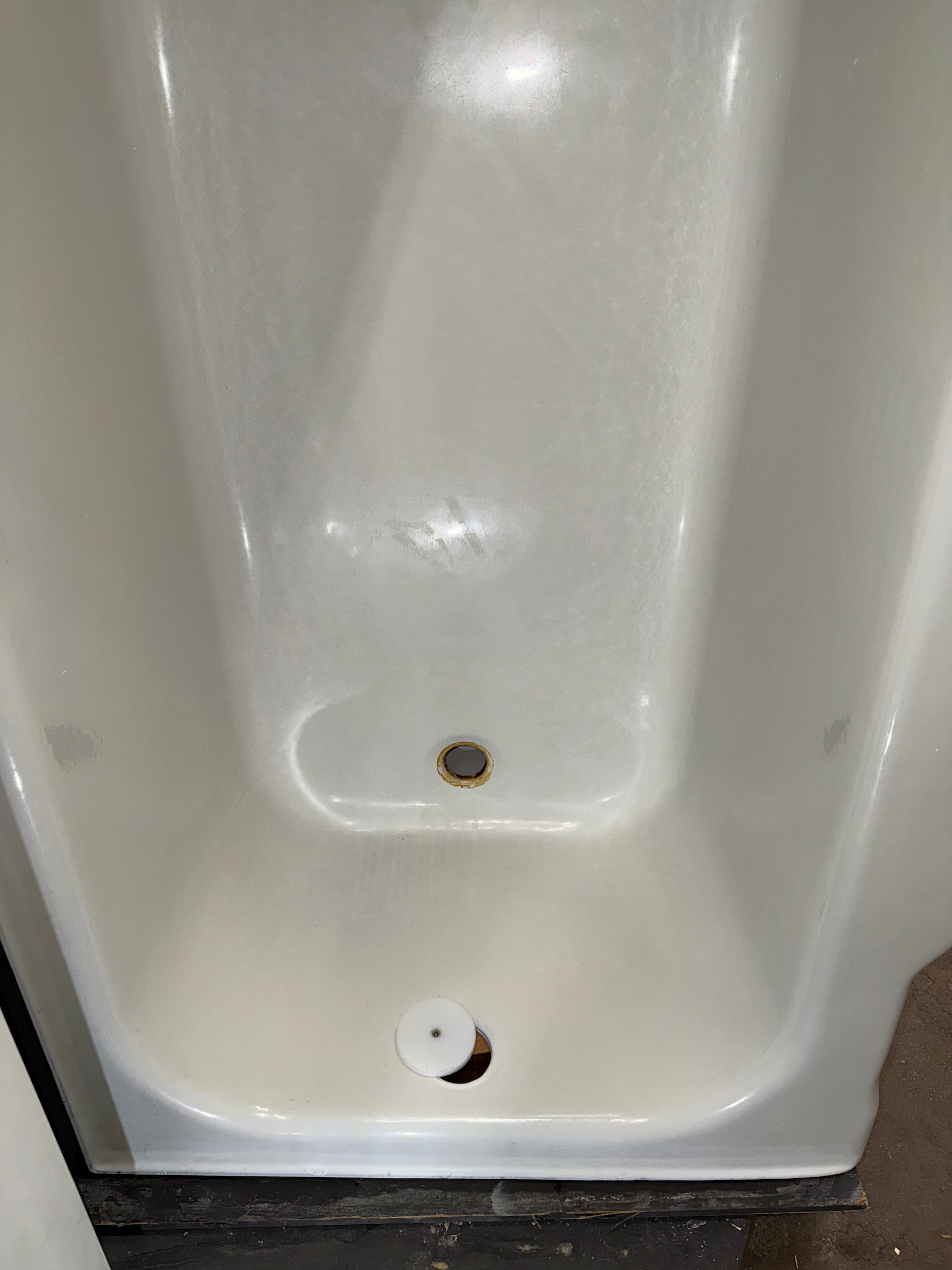 White Standard Master Pembroke Alcove Tub (TB-208)