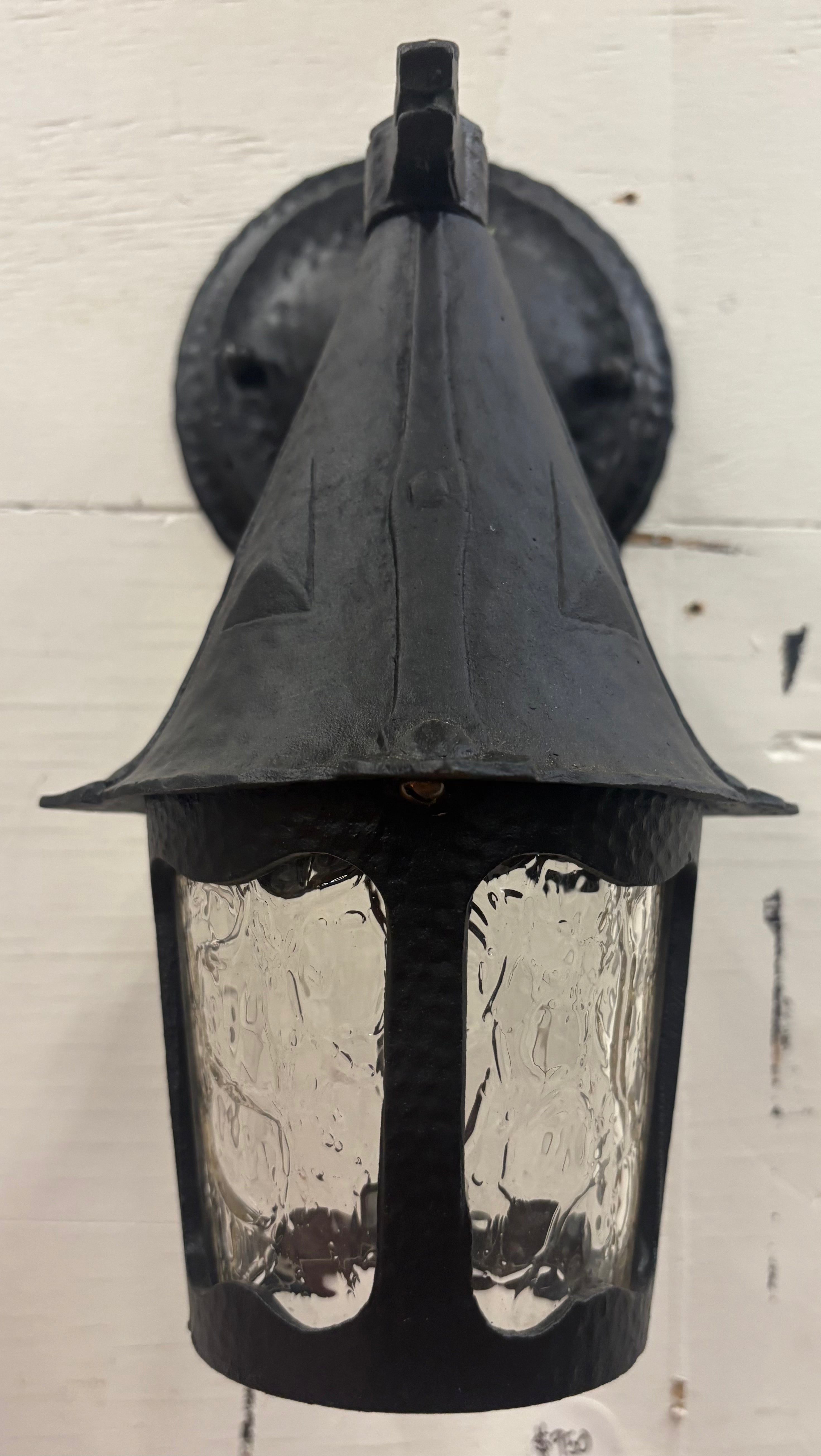Vintage Cast Iron Wall Lantern with Textured Glass-Exterior Sconce (lt-1134)