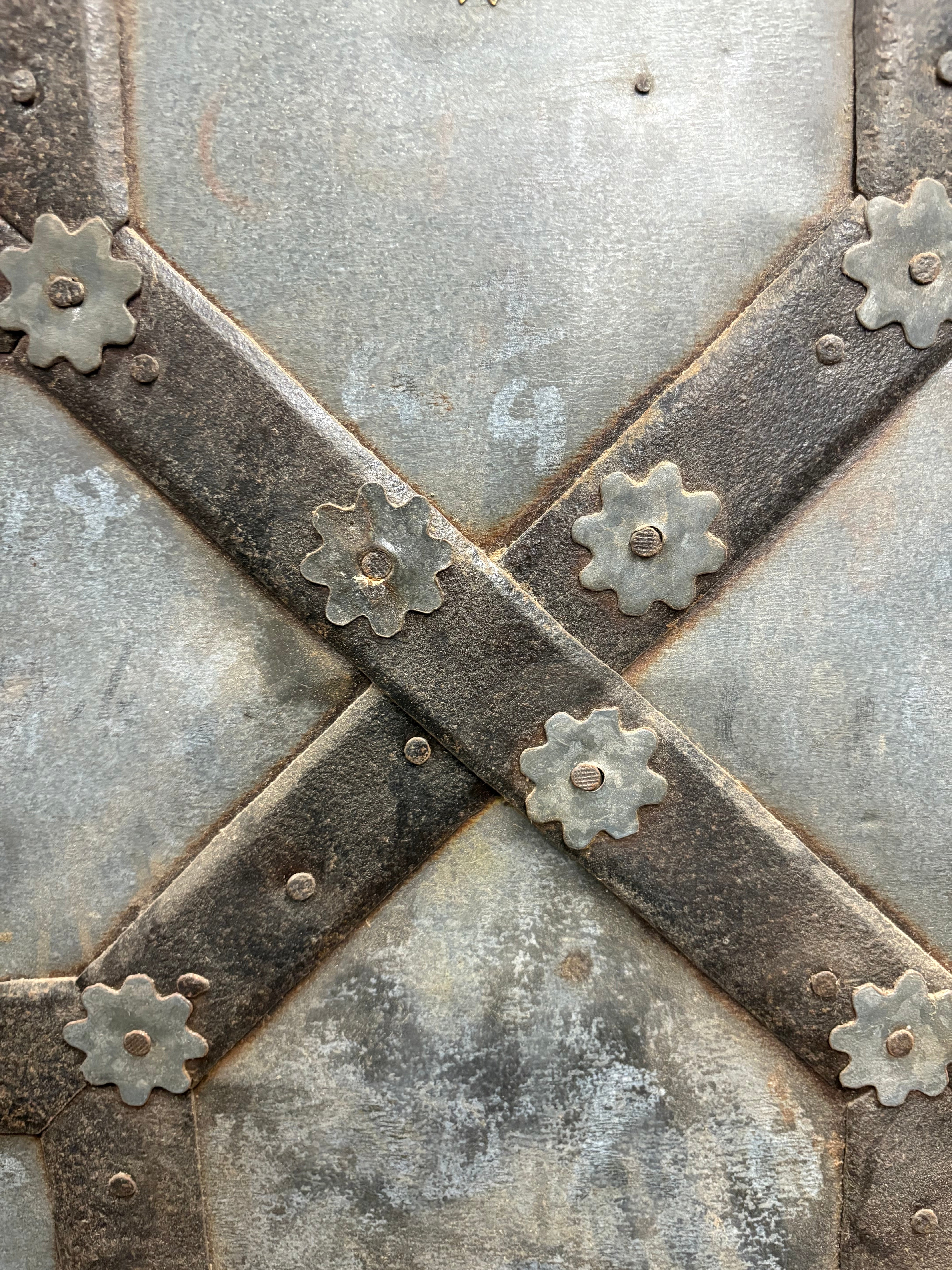 Door Pair w/ Metalwork Detailing (XD-35175)