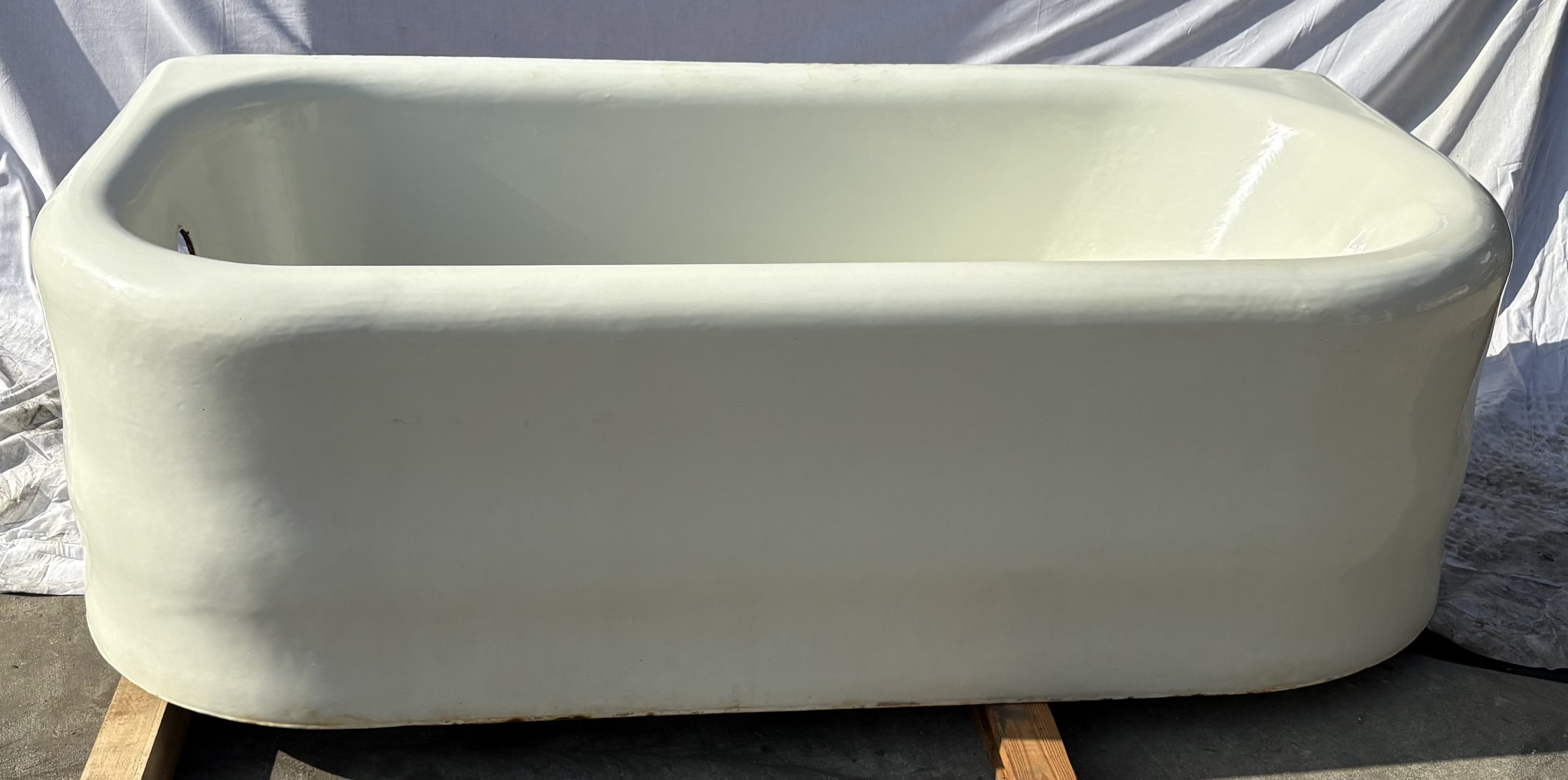 60" L or R Corner White (TB-163)