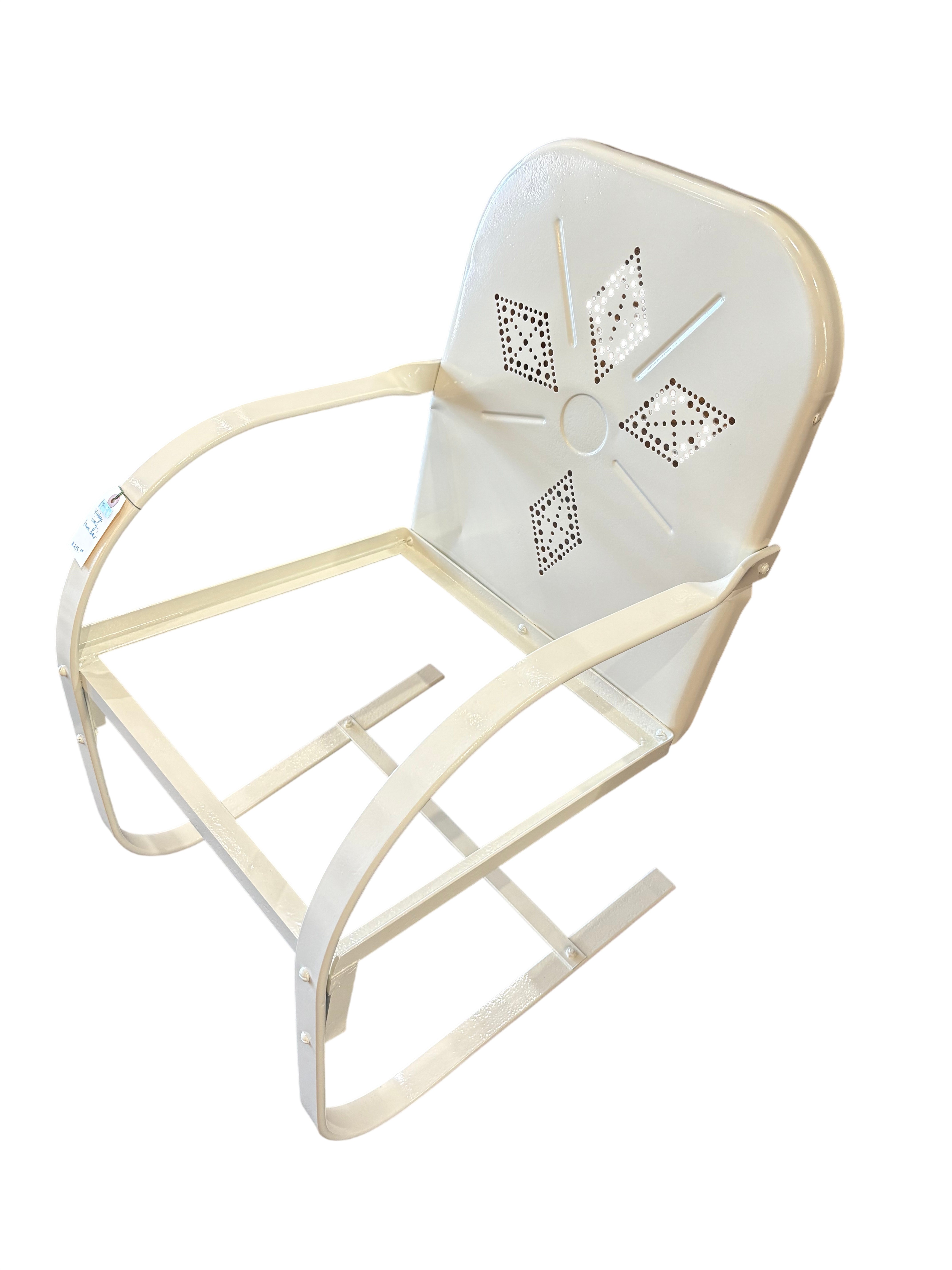 Vintage Ivory Lawn Chair (OE-62)