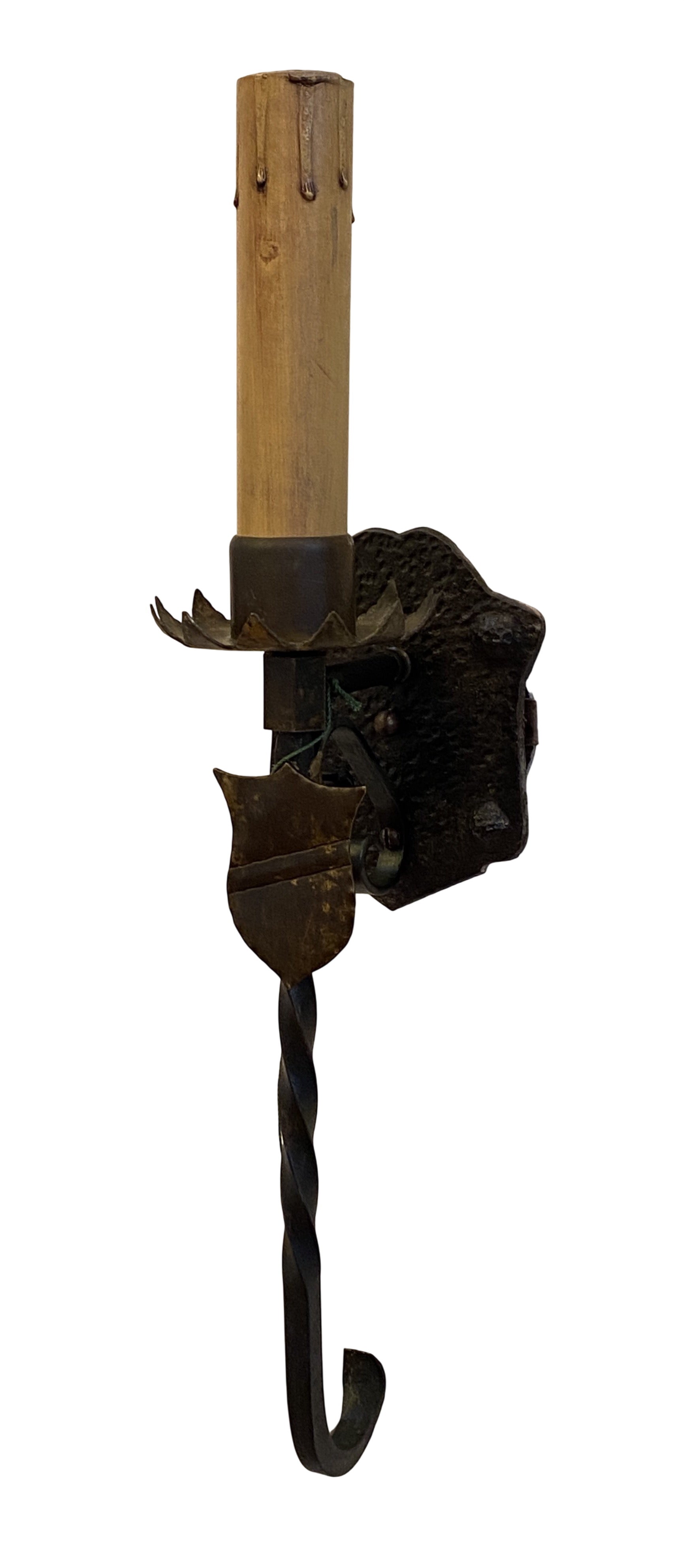 Twisted cast-iron sconce with shield detail (LT-252)