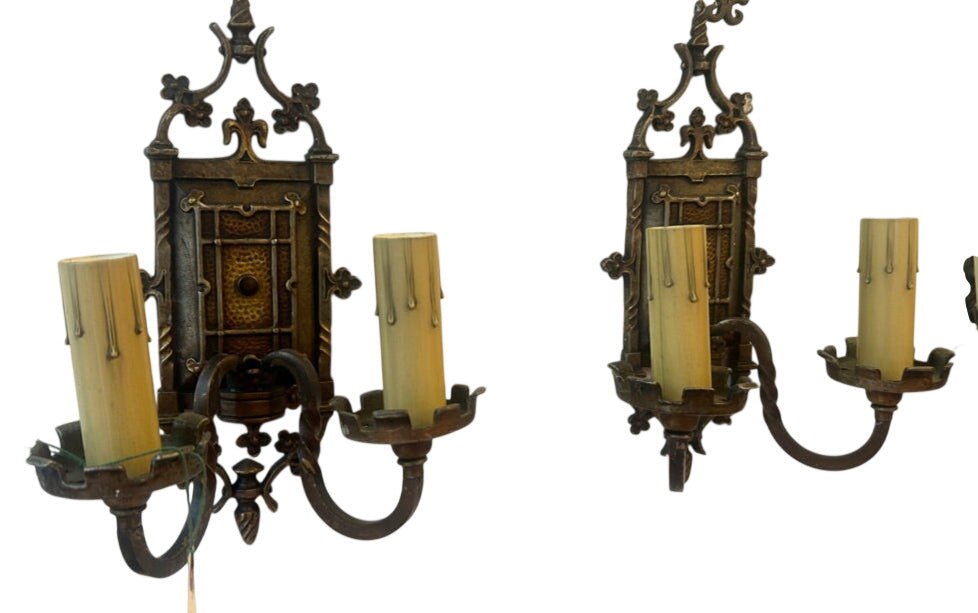 Cast Brass Trefoil Wall Sconce – 1920s–1930s (LT-858)
