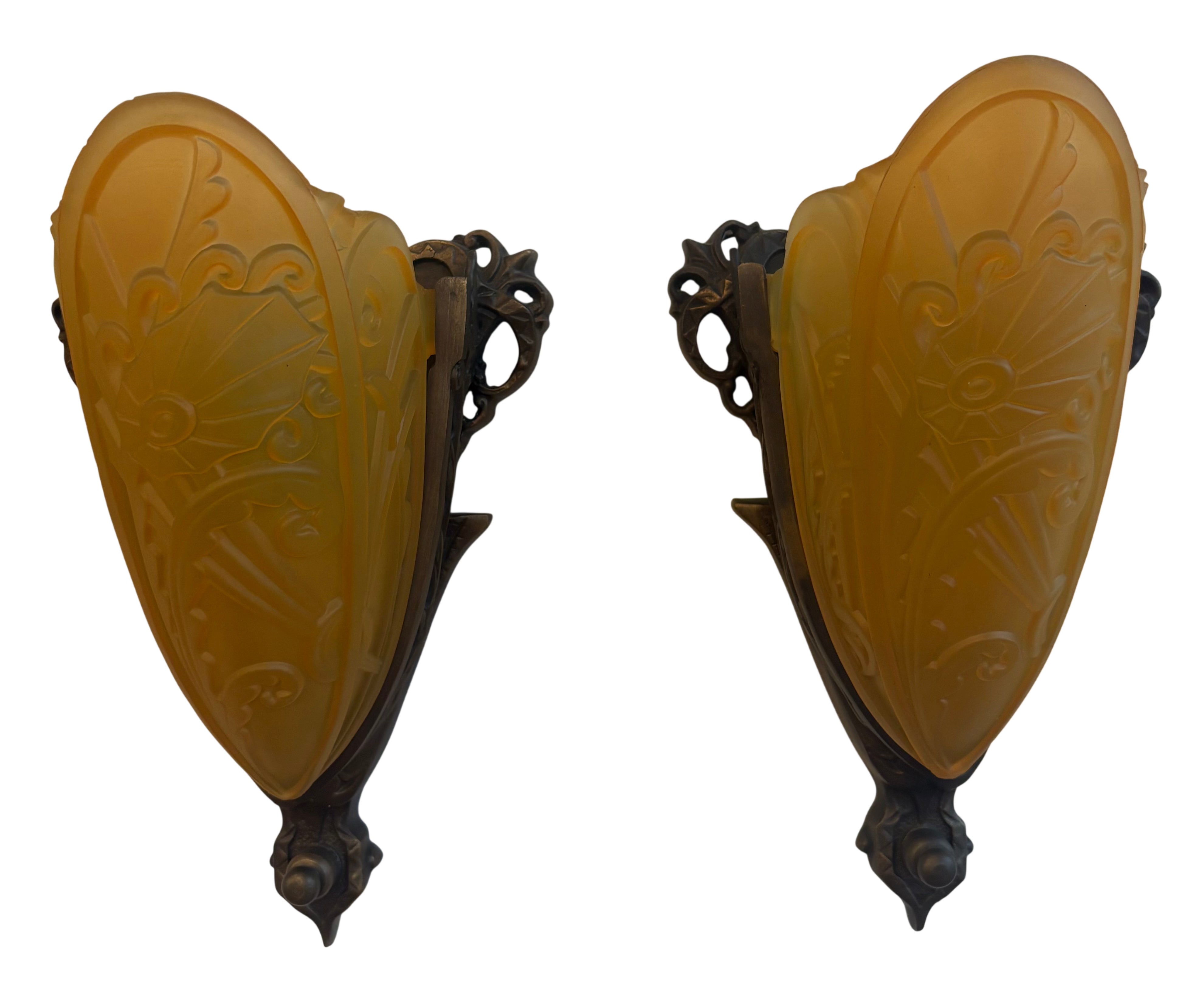 Wall Sconce w/ Slip Shade – (LT-1225)