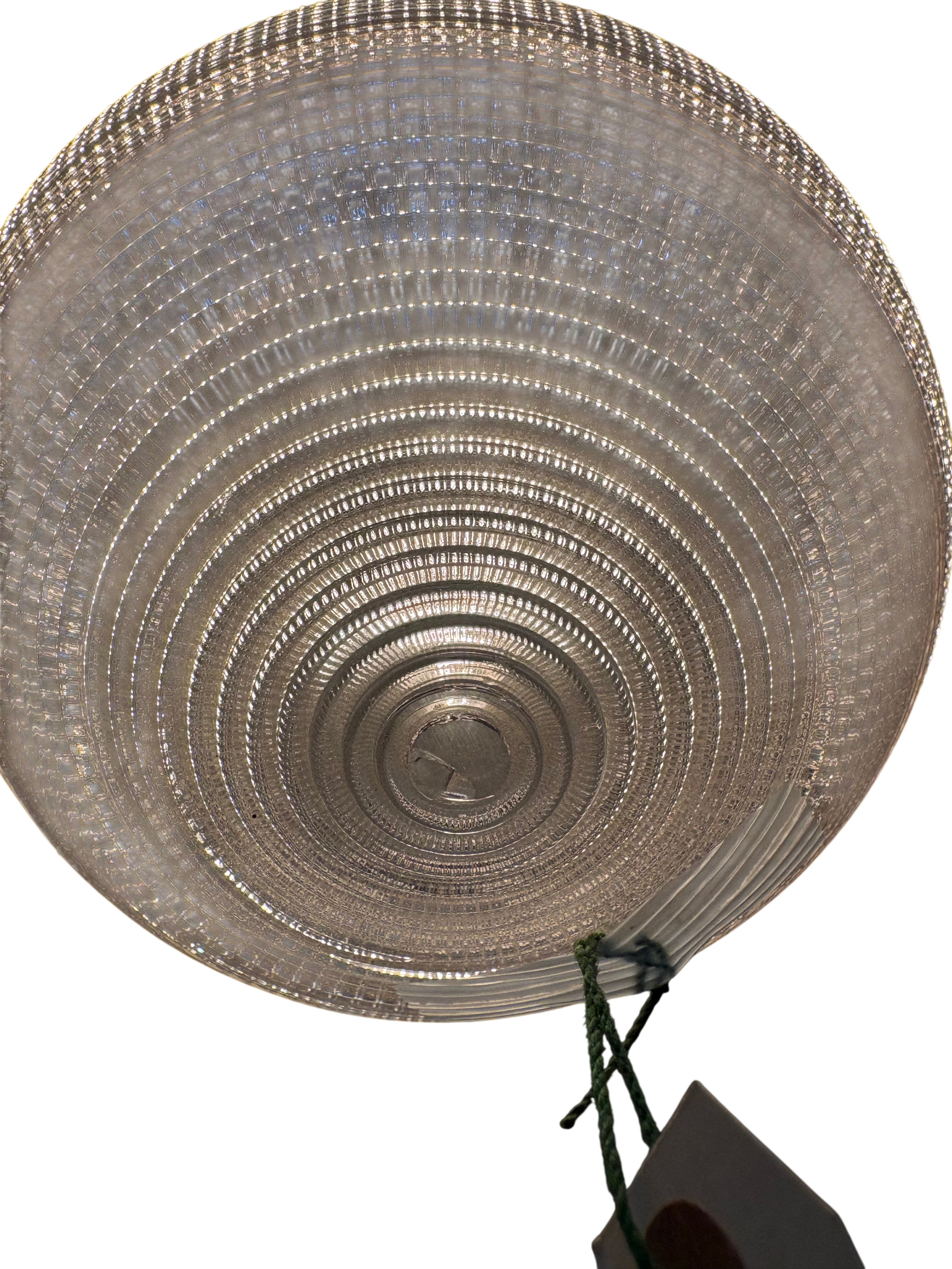 Art Deco Flush Mount Ceiling Light with Ribbed Glass Shade (lt-1132)