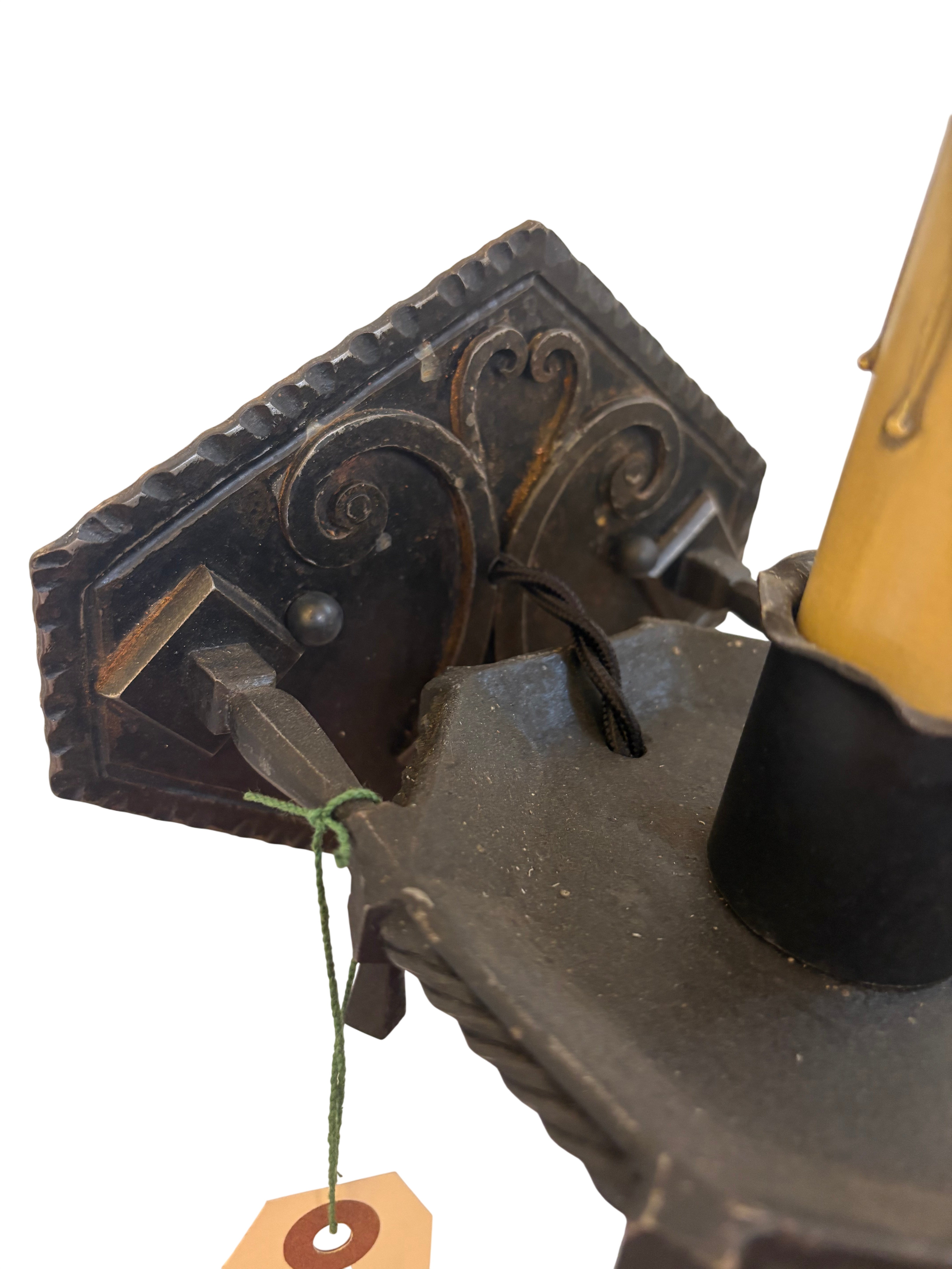 wall sconce with candle-style bulb holder – 1920s–1930s cast metal fixture (LT-1097)