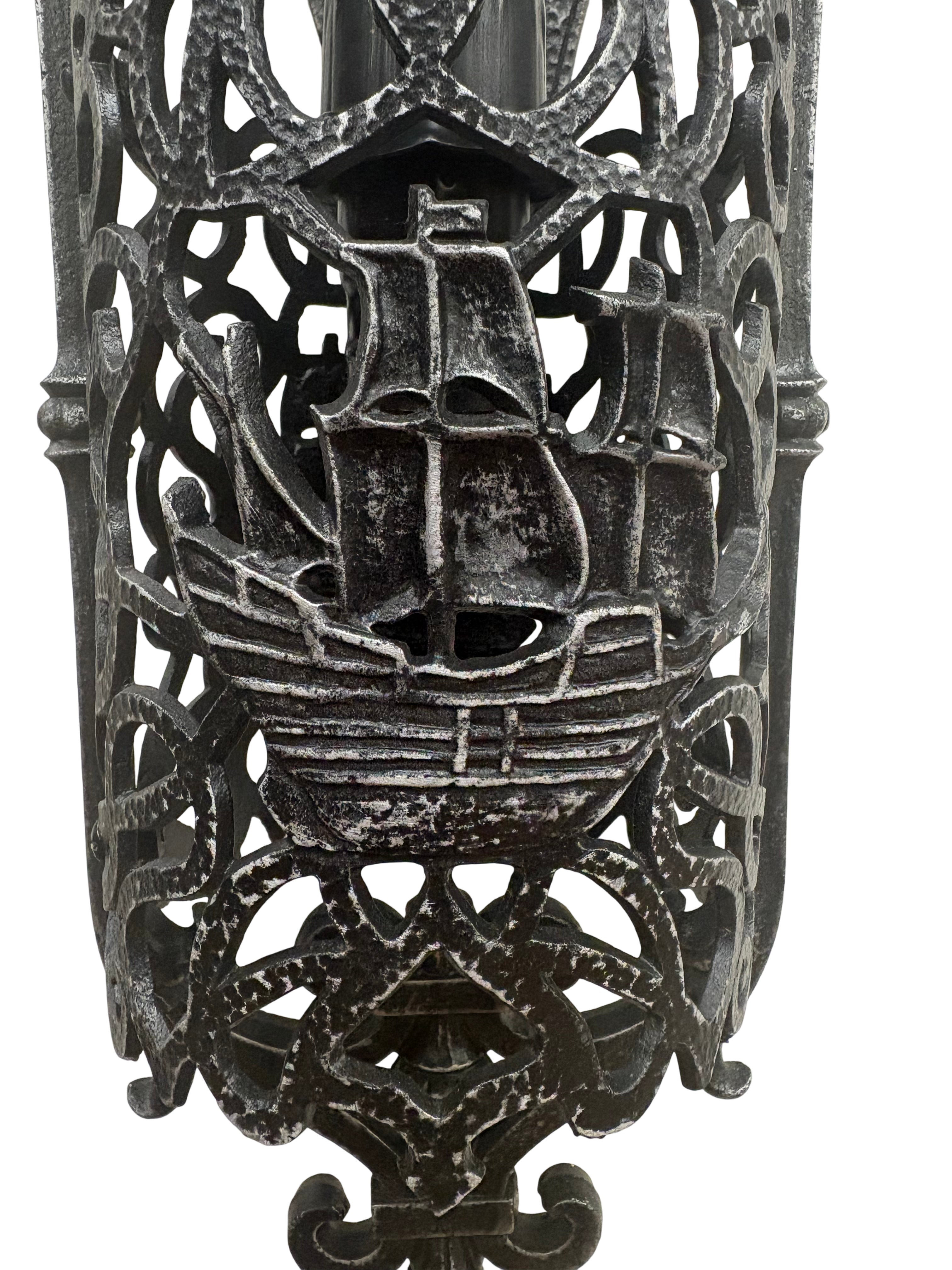 CAST ALUMINUM NAUTICAL WALL SCONCE – (LT-1185)