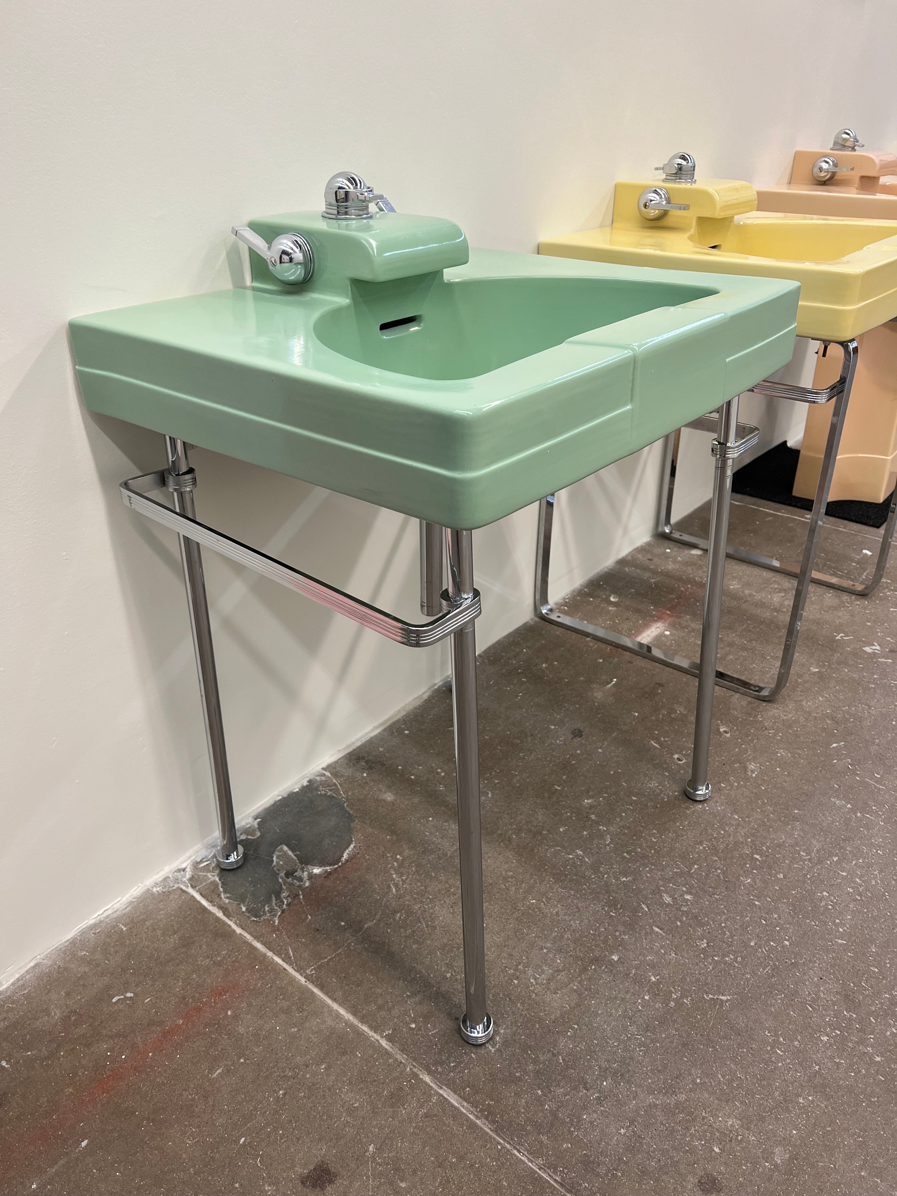 Crane 'Neuvogue' Console Sink, Pale Jade (SINK-23.D)